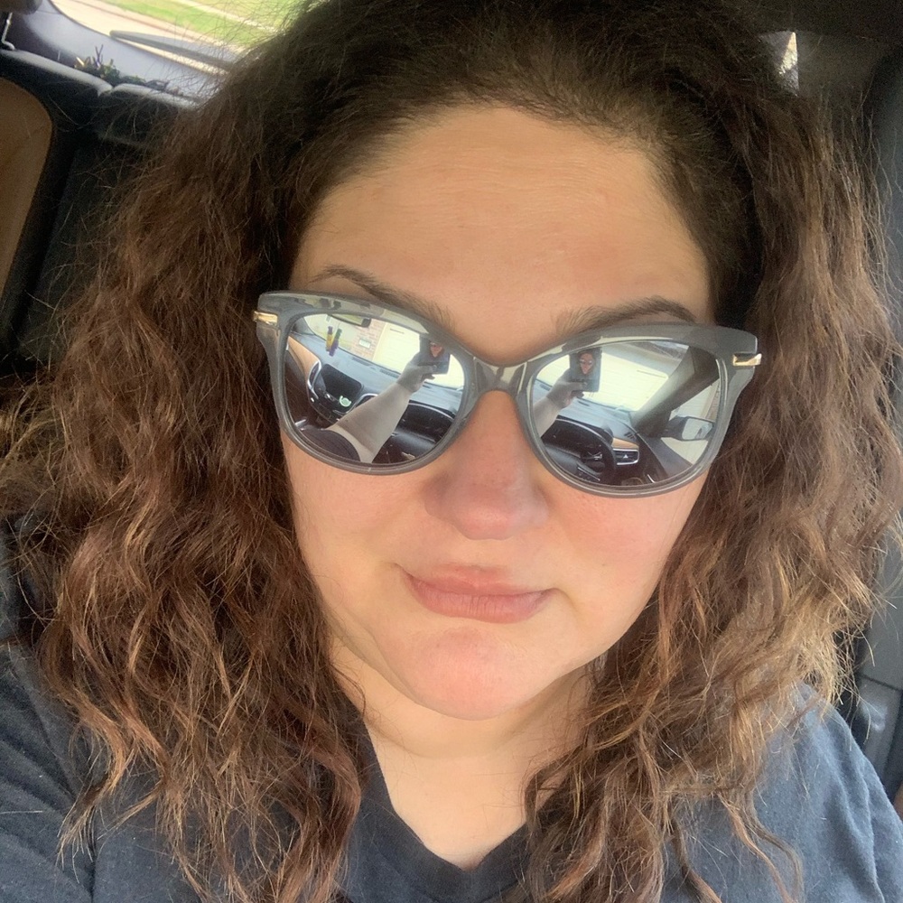 Meet your Posher, Kasey